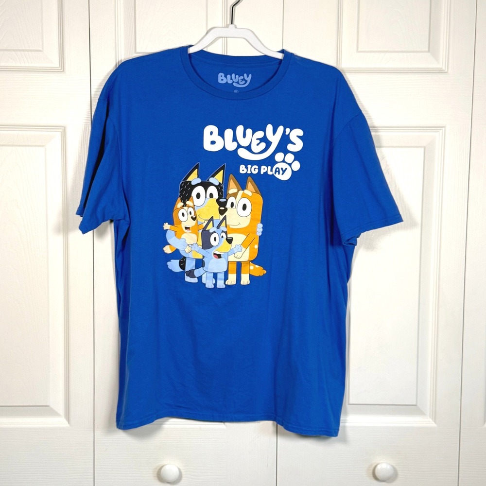 Bluey's Big Play Graphic T-Shirt XL Royal Blue Heeler Family 100% Cotton Tee